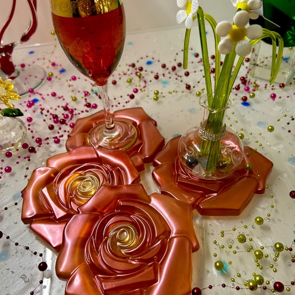 Resin rose coasters set of 3 - Picture 3 of 12